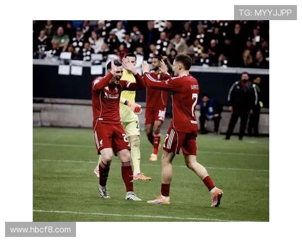 铁血红军魂：利物浦欧冠战役中的顽强拼搏与精神传承